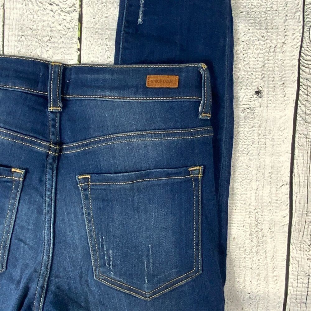 SNEAK PEEK distressed skinny jeans - Picture 6 of 7